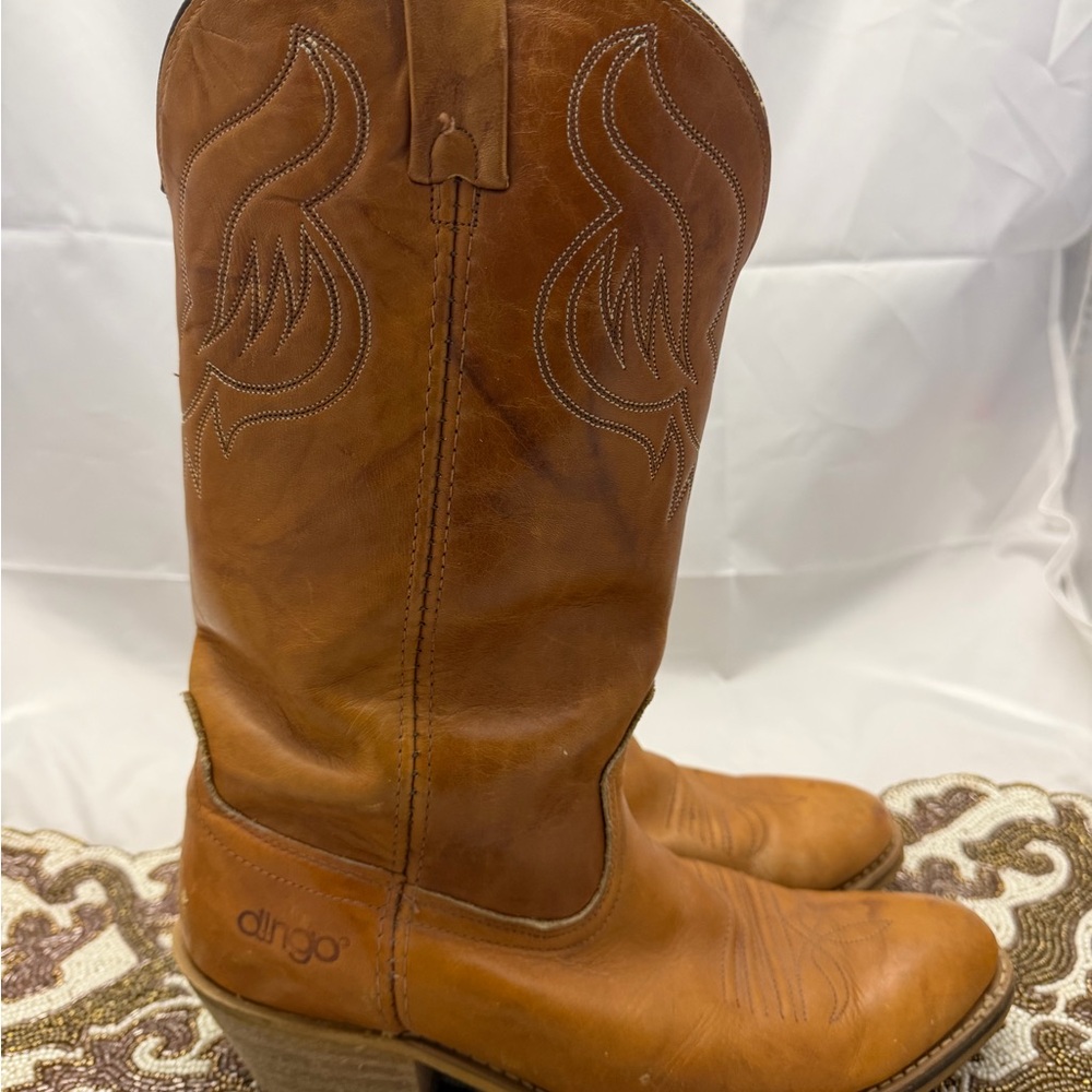 Dingo Tan Leather Cowboy Boots 9.5 EW